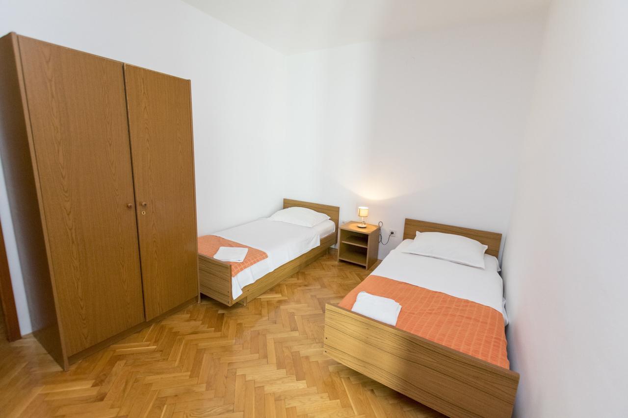 Apartments Jere Stipe Primosten Ngoại thất bức ảnh